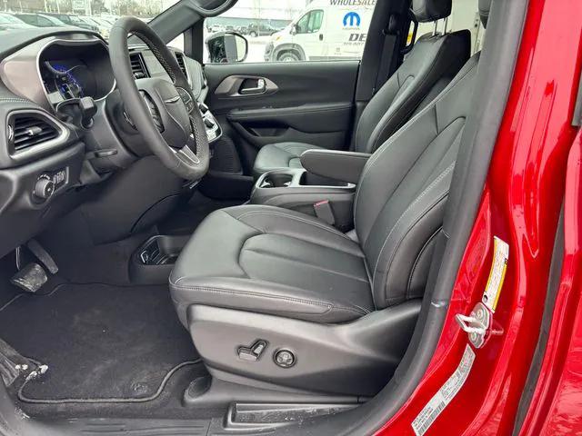 2025 Chrysler Pacifica PACIFICA SELECT AWD