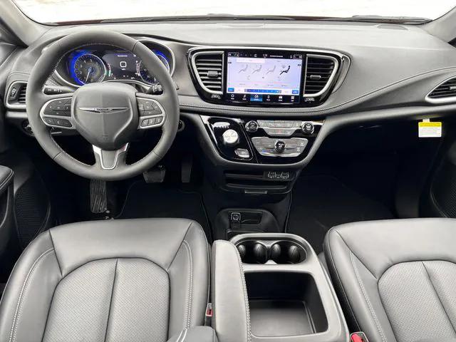 2025 Chrysler Pacifica PACIFICA SELECT AWD