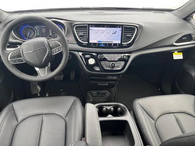 2025 Chrysler Pacifica PACIFICA SELECT AWD