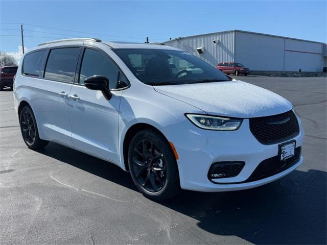 2025 Chrysler Pacifica PACIFICA LIMITED