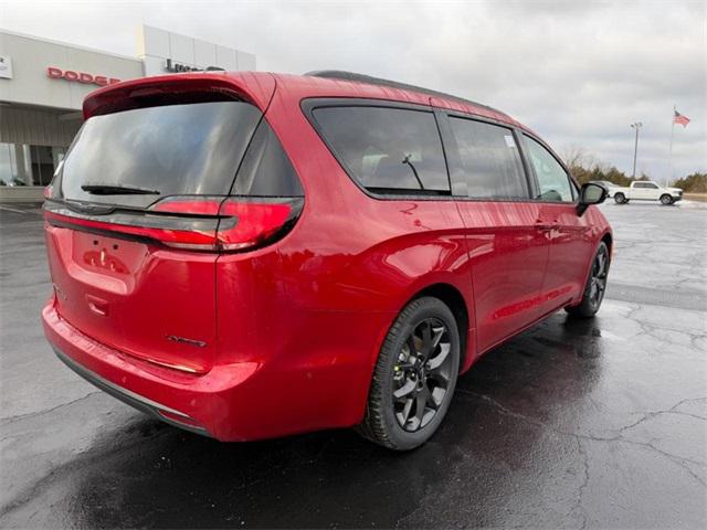 2025 Chrysler Pacifica PACIFICA LIMITED