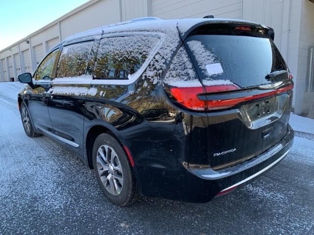 2025 Chrysler Pacifica Hybrid PACIFICA PLUG-IN HYBRID PINNACLE