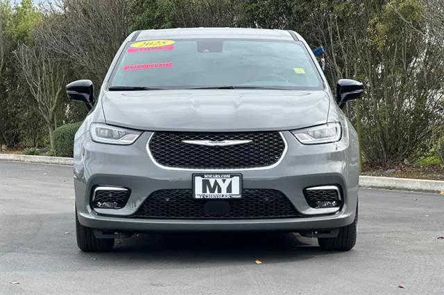 2025 Chrysler Pacifica PACIFICA SELECT