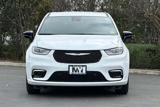 2025 Chrysler Pacifica PACIFICA SELECT