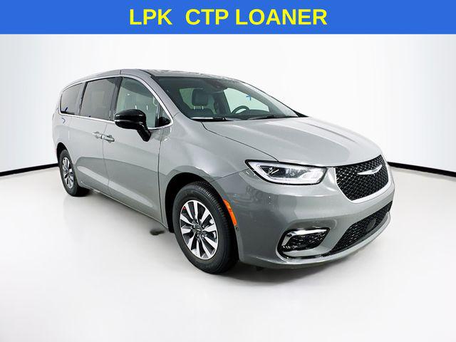 2025 Chrysler Pacifica Hybrid PACIFICA PLUG-IN HYBRID SELECT