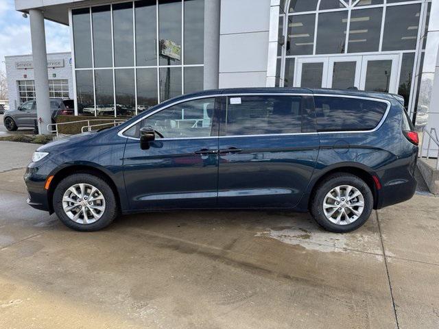 2025 Chrysler Pacifica PACIFICA SELECT AWD
