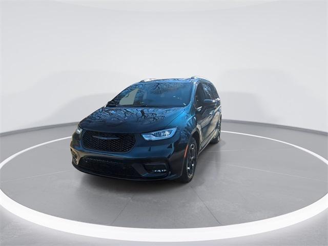 2025 Chrysler Pacifica Hybrid PACIFICA PLUG-IN HYBRID S APPEARANCE