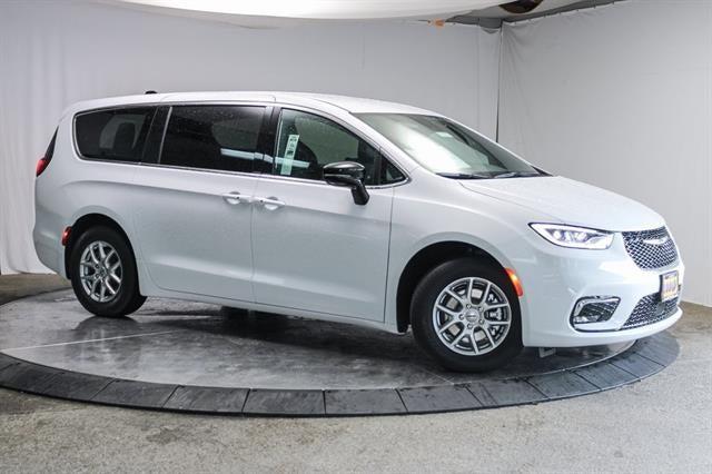 2025 Chrysler Pacifica PACIFICA SELECT