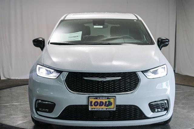 2025 Chrysler Pacifica PACIFICA SELECT