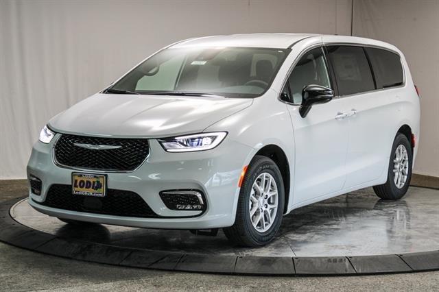 2025 Chrysler Pacifica PACIFICA SELECT