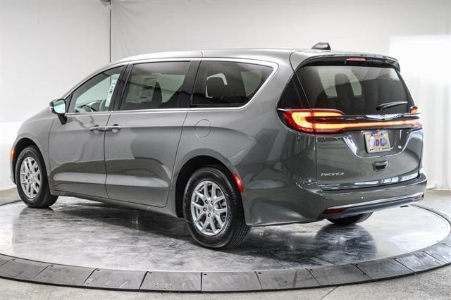 2025 Chrysler Pacifica PACIFICA SELECT