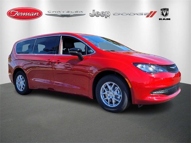 2025 Chrysler Voyager VOYAGER