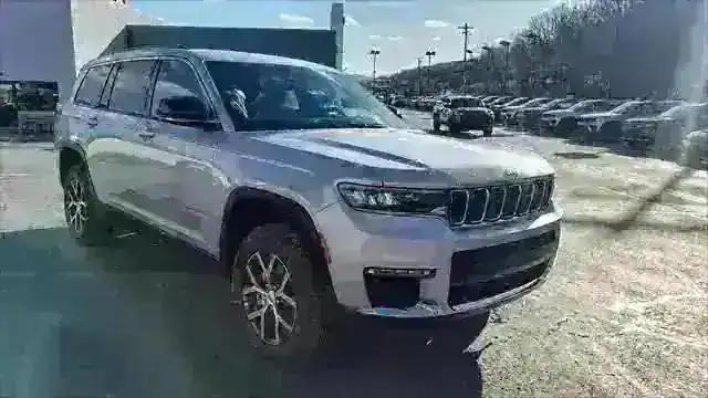 2025 Jeep Grand Cherokee GRAND CHEROKEE L LIMITED 4X4