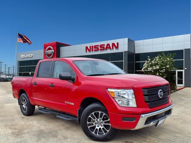 2022 Nissan TITAN Crew Cab SV 4x4