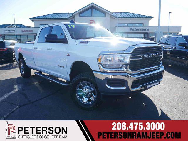 2019 RAM 3500 Big Horn Crew Cab 4x4 8 Box