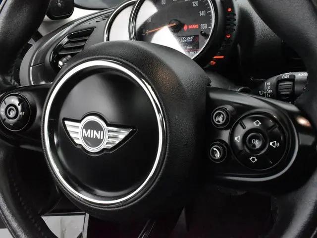 2017 MINI Cooper Clubman Cooper