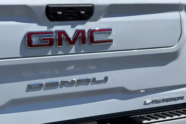 2021 GMC Sierra 3500HD 4WD Crew Cab Standard Bed Denali