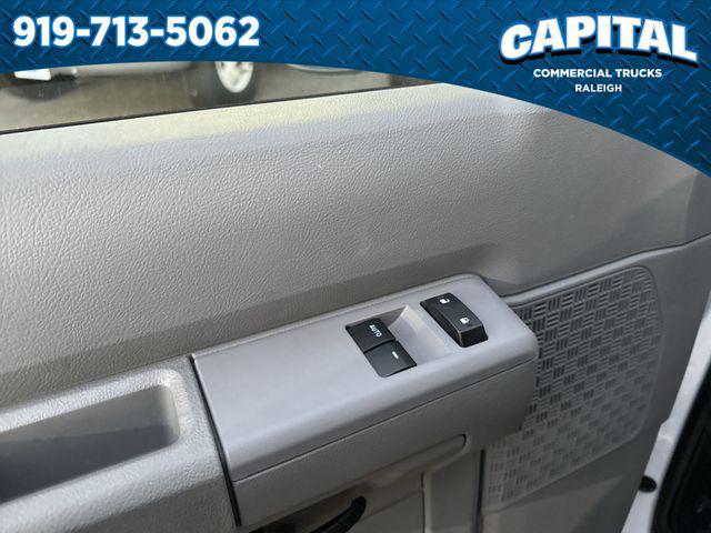 2025 Ford E-350 Cutaway 14FT BOX/SIDE DOOR