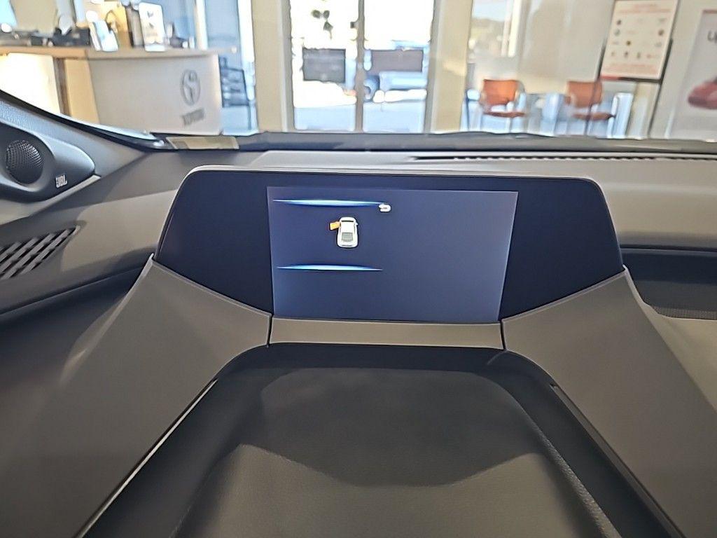 2024 Toyota Prius Prime XSE Premium - Photo 15