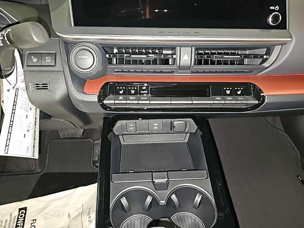2024 Toyota Prius Prime XSE Premium - Photo 16