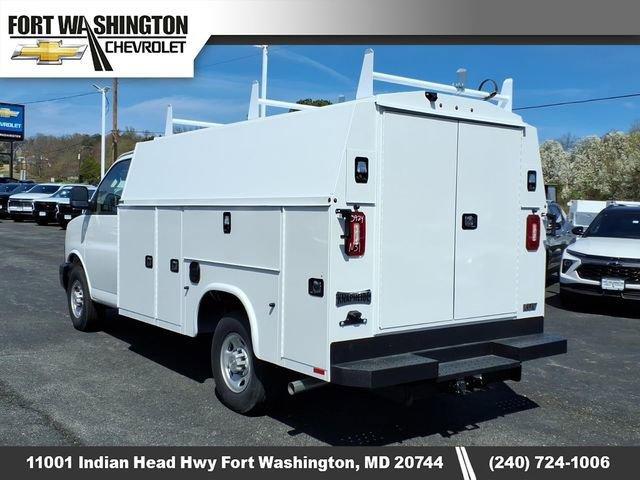 2025 Chevrolet Express Cutaway Work Van