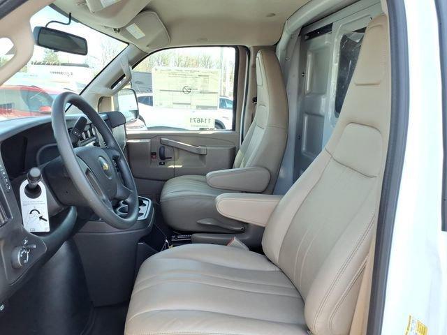 2025 Chevrolet Express Cutaway Work Van
