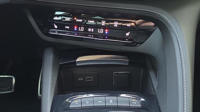 2022 Buick Envision AWD Essence