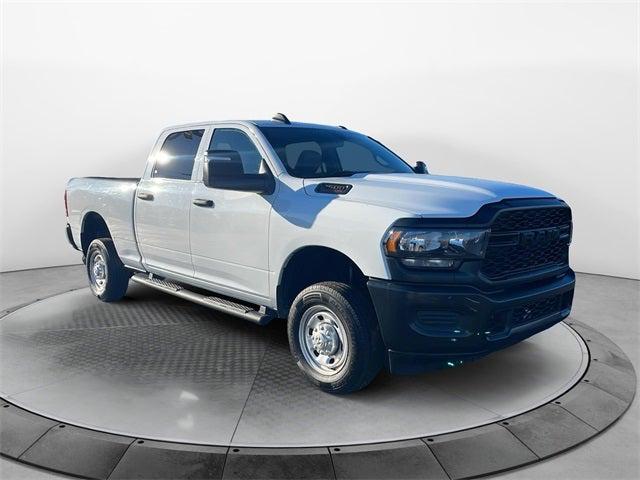 2024 RAM 2500 Tradesman Crew Cab 4x4 64 Box