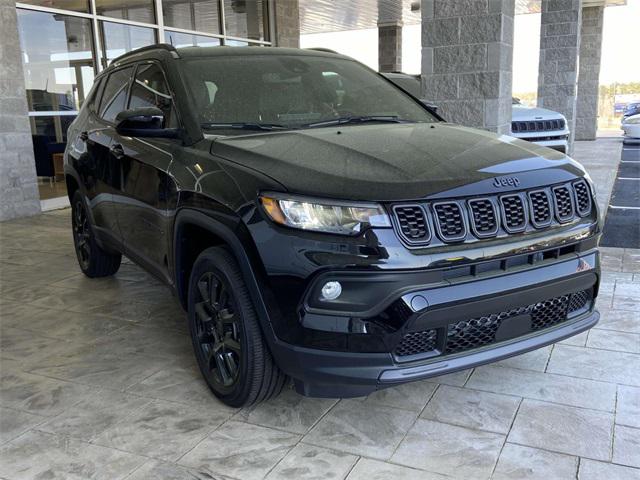 2025 Jeep Compass COMPASS LATITUDE 4X4