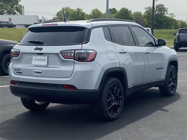 2025 Jeep Compass COMPASS LATITUDE 4X4