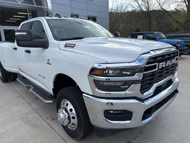 2025 RAM Ram 3500 RAM 3500 LONE STAR CREW CAB 4X4 8 BOX