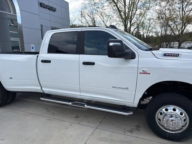 2025 RAM Ram 3500 RAM 3500 LONE STAR CREW CAB 4X4 8 BOX