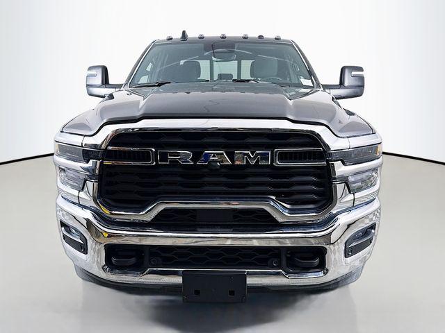 2025 RAM Ram 3500 RAM 3500 TRADESMAN CREW CAB 4X4 8 BOX