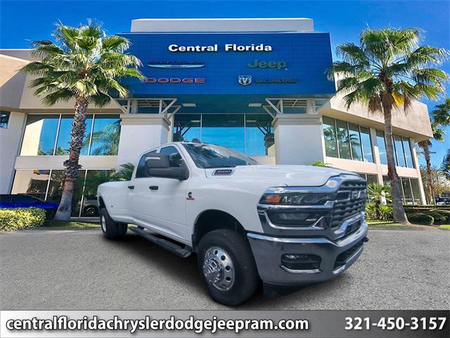 2025 RAM Ram 3500 RAM 3500 TRADESMAN CREW CAB 4X4 8 BOX
