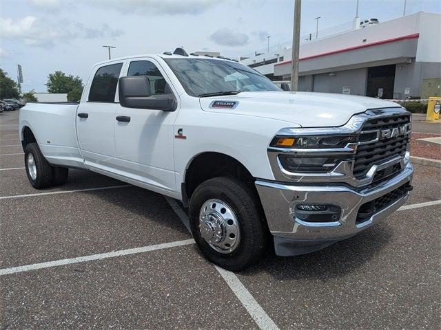 2025 RAM Ram 3500 RAM 3500 TRADESMAN CREW CAB 4X4 8 BOX