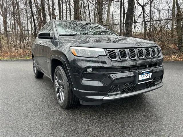 2025 Jeep Compass COMPASS LIMITED 4X4