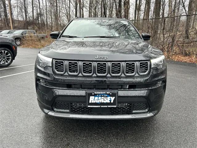 2025 Jeep Compass COMPASS LIMITED 4X4