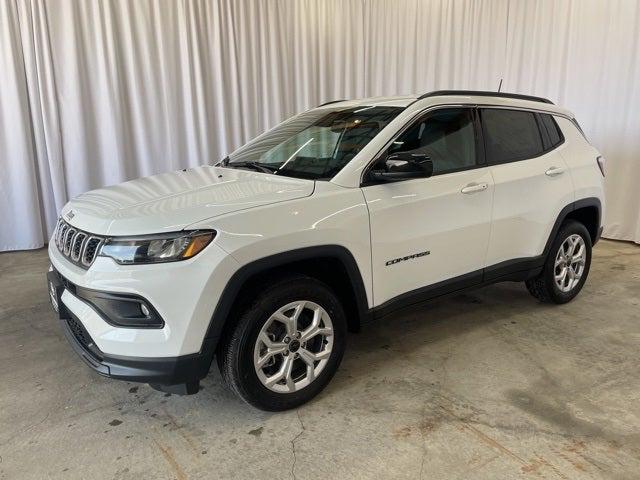 2025 Jeep Compass COMPASS LATITUDE 4X4