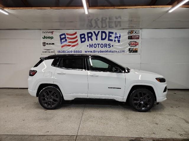 2025 Jeep Compass COMPASS LIMITED 4X4