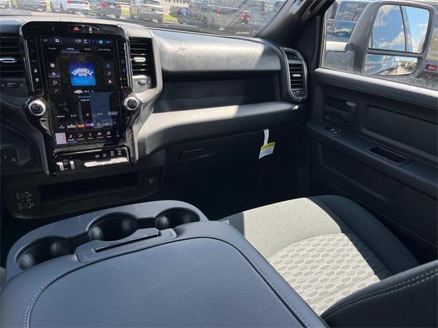 2025 RAM Ram 2500 RAM 2500 TRADESMAN CREW CAB 4X4 64 BOX