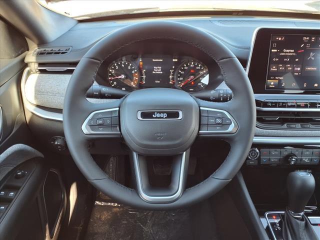 2025 Jeep Compass Latitude photo 7