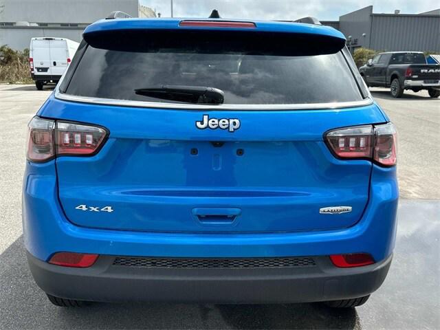 2025 Jeep Compass COMPASS LATITUDE 4X4