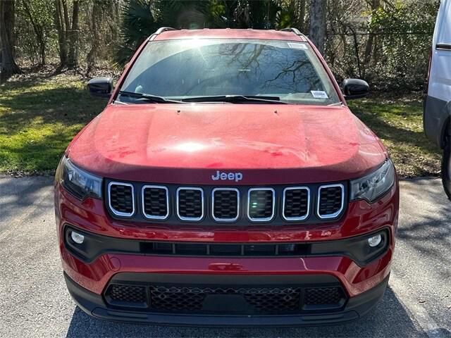 2025 Jeep Compass COMPASS LATITUDE 4X4