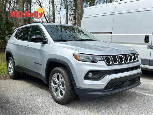 2025 Jeep Compass COMPASS LATITUDE 4X4