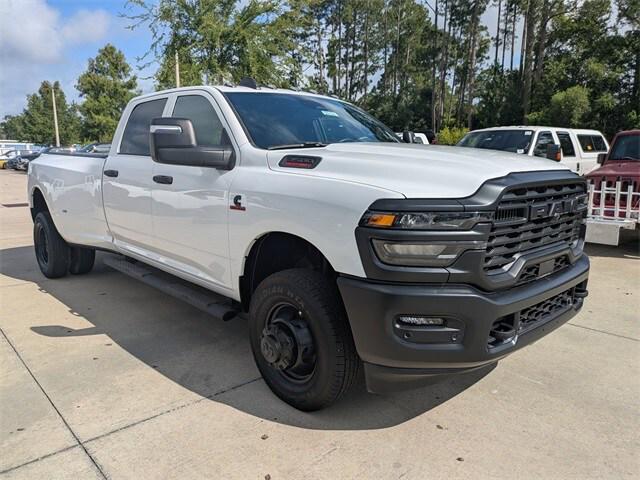2025 RAM Ram 3500 RAM 3500 TRADESMAN CREW CAB 4X4 8 BOX
