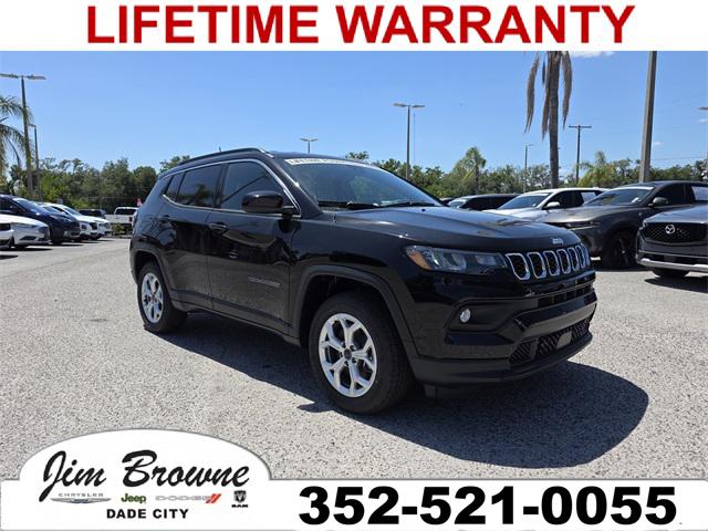 2025 Jeep Compass COMPASS LATITUDE 4X4