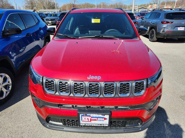 2025 Jeep Compass COMPASS LATITUDE 4X4