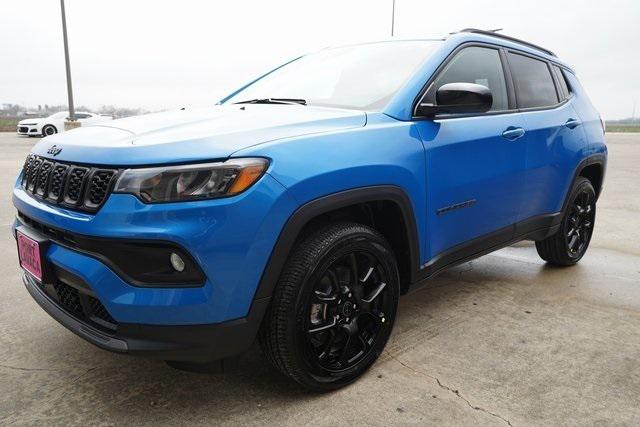2025 Jeep Compass COMPASS LATITUDE 4X4
