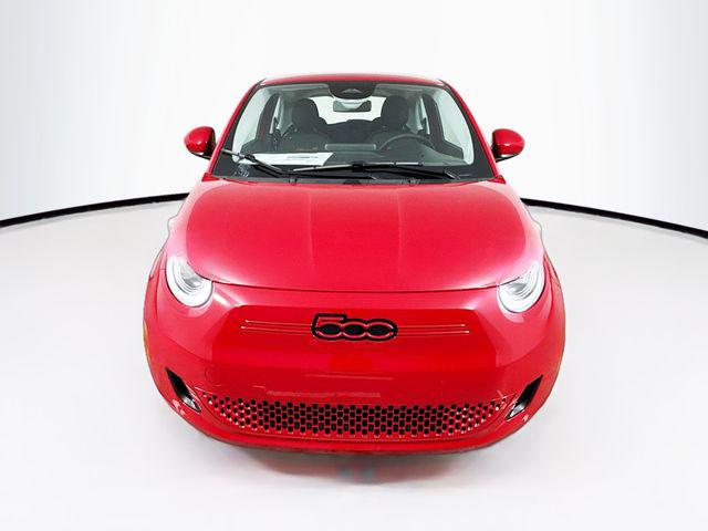 2024 Fiat FIAT 500e 500e INSPI(RED)