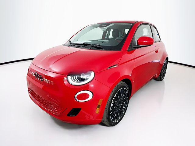 2024 Fiat FIAT 500e 500e INSPI(RED)
